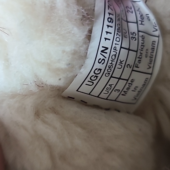 UGG boots - Picture 3 of 6